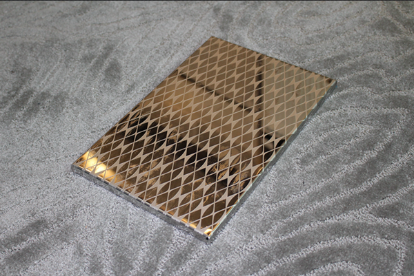 The difference between aluminum honeycomb panel and stainless steel honeycomb panel