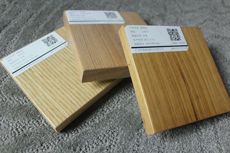 Solid wood aluminum honeycomb panel