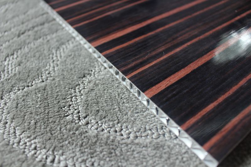 Solid wood aluminum honeycomb panel